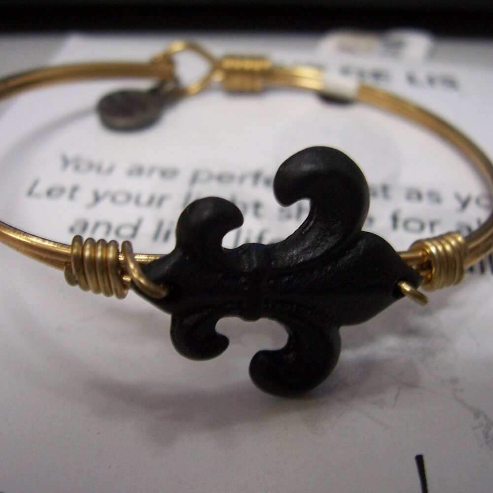 Bracelet Fleur De Lis - Size Small Bengle - Luca & Danni